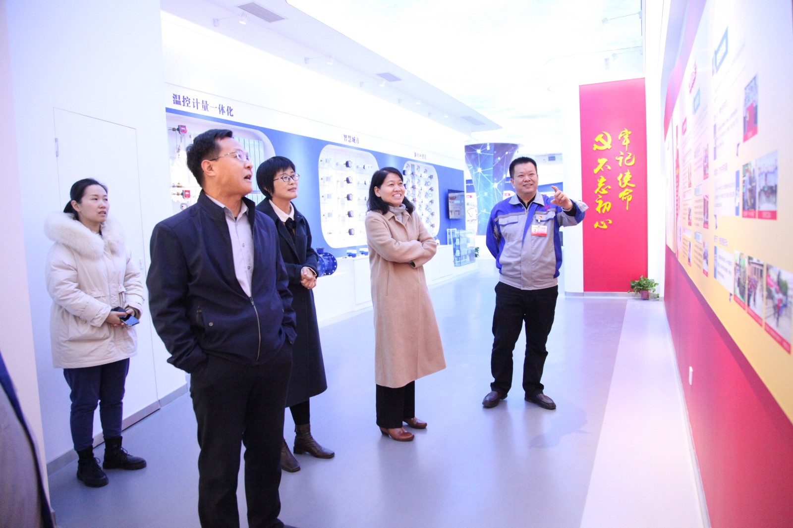 董事長景奉國不忘初心，牢記使命，創(chuàng)建了“源定初心”黨建品牌.JPG