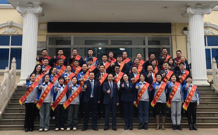 超！多！獎(jiǎng)！山東金格瑞隆重召開2023年度總結(jié)表彰大會(huì)！.jpg